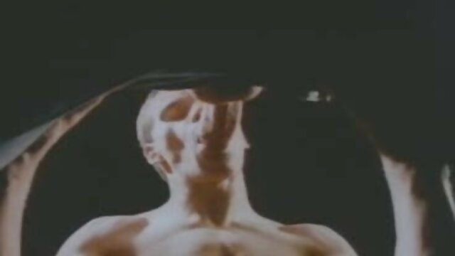 Une webcam britannique joue avec sa douce chatte porno sex video gratuite