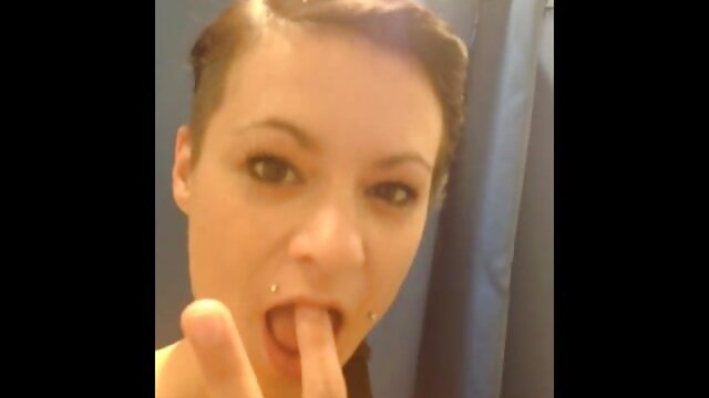 La milf en nylon Candy du videos porno hd gratuit Canada a besoin de descendre