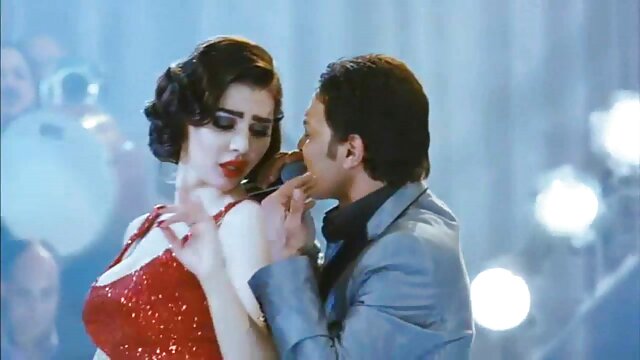 Une salope brune se fait étirer le trou video sexe extrait gratuit