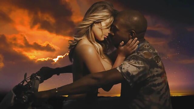 USA MILF Lilli prend une video x gratuit vieille pause de masturbation au bureau