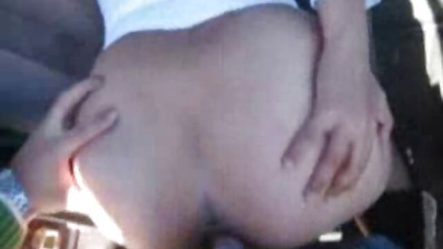 Sorority Rush Emily Willis surprise extrait de video x amateur en train de voler au prof MILF