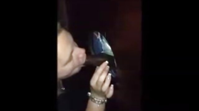 Voluptious Chick chevauche sauvagement sa bite vidéos gratuites tukif