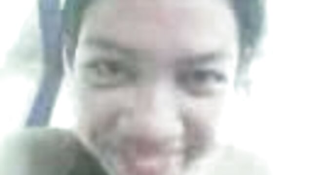 Séduire une fille aux video bisex gratuite yeux bandés et effectuer un massage incroyable