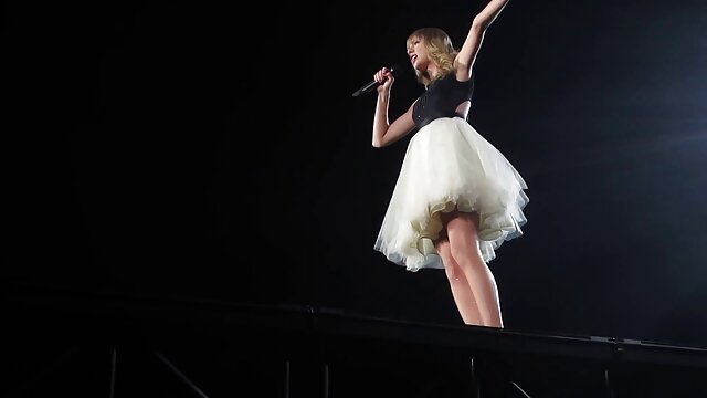 Douce maman mature d'à côté baise sa vidéo amateur x gratuit chatte