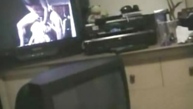 Dane Jones Slim blonde nymphe en lingerie sexy laits goujons video porno gratuit en ligne