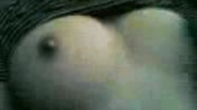 Brunette 3D MILF pipe session sur bite raide video erothique gratuit