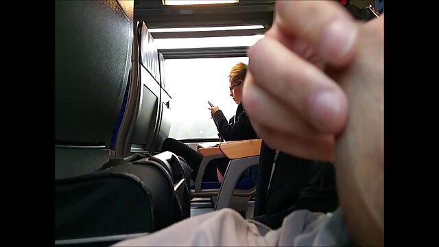 La jeune Kate video prono noir se masturbe devant Ulf Larsen