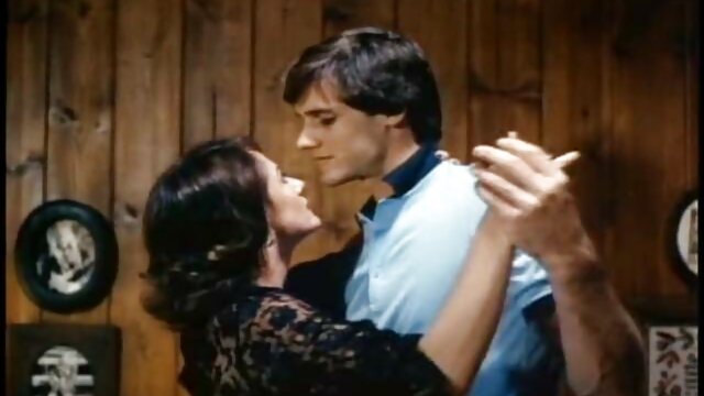 BOTR Brothers Little Cock fait toujours les affaires pour elle! video francaise sex amateur