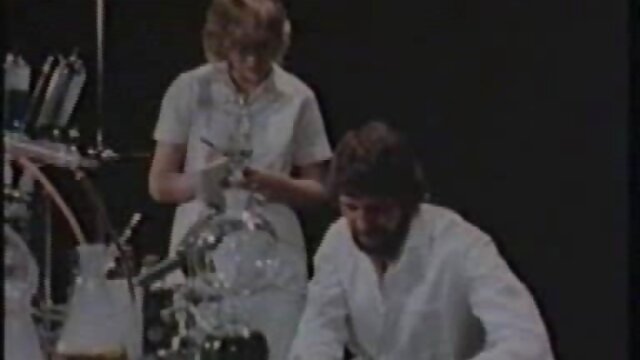 VRHUSH Trio sex et video gratuit coquin avec Lola Myluv et Stacy Cruz