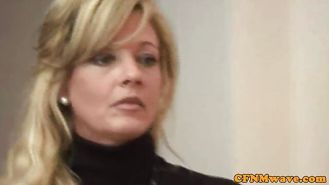 TmwVRnet video gratuite sado maso - Amber - Le résille a l'air bien sur la blonde