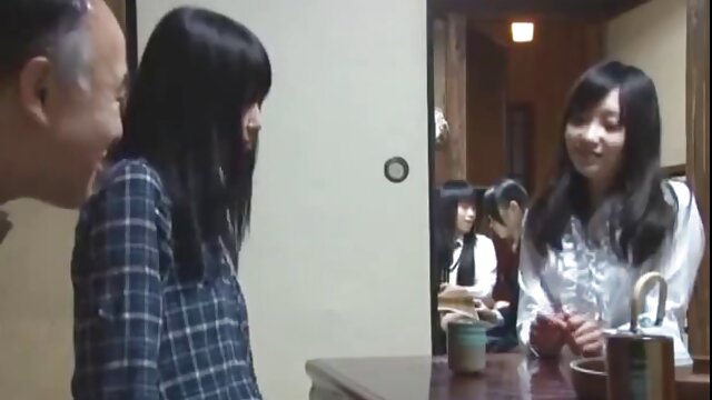 Ados seins videos gratuites de femmes matures gonflés