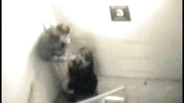 Sexy brunette doigts chatte et cul porn vidéo gratuit